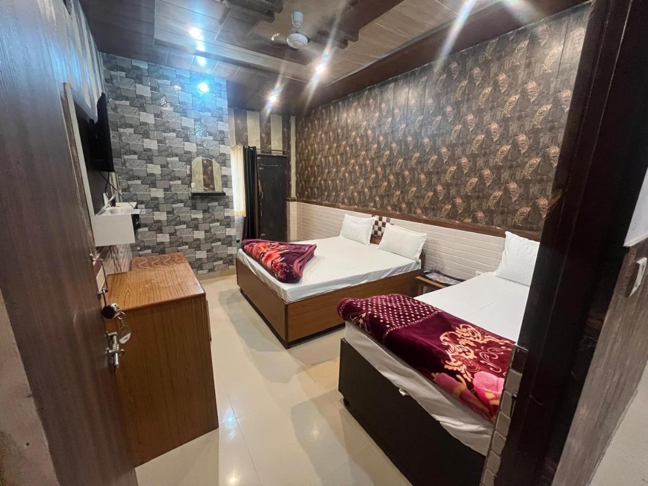 Hotel Aapno Shyam And Restaurant Khātu Esterno foto
