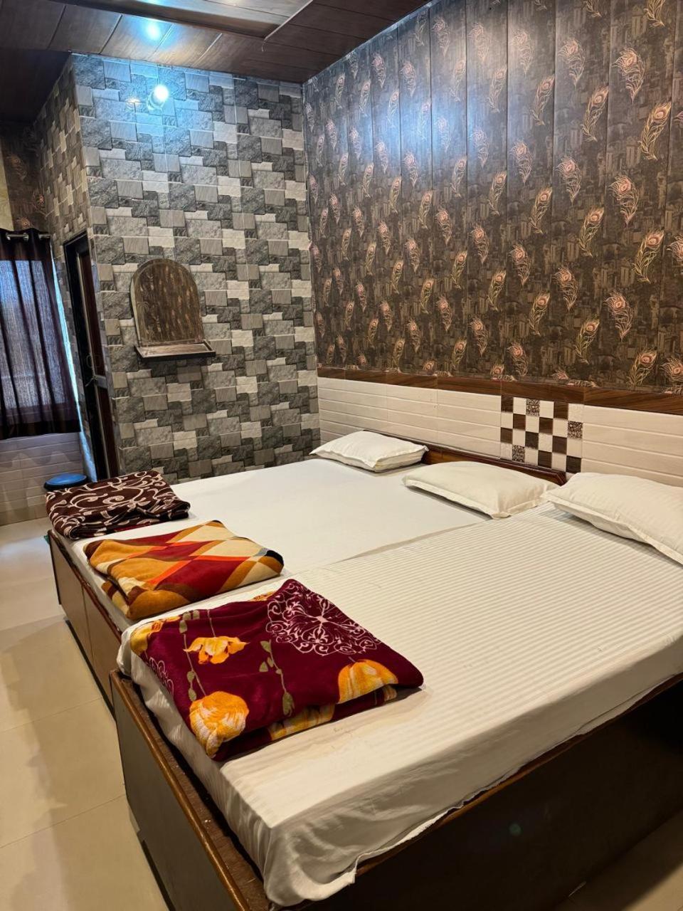 Hotel Aapno Shyam And Restaurant Khātu Esterno foto
