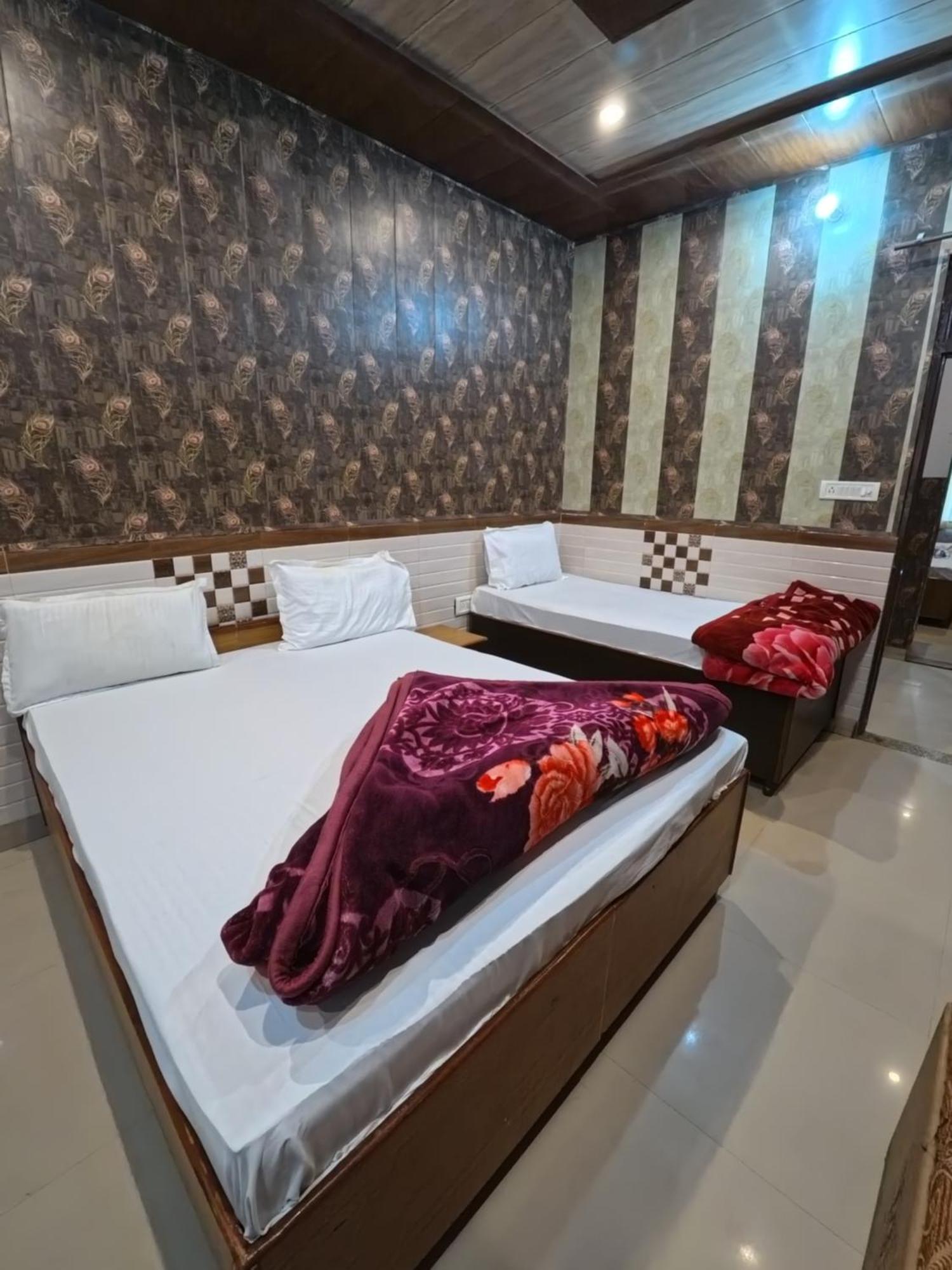 Hotel Aapno Shyam And Restaurant Khātu Esterno foto